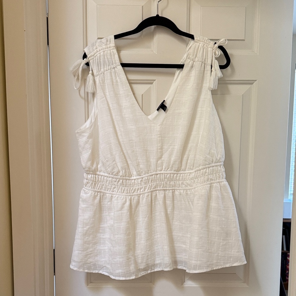Torrid White Textured Sleeveless Blouse